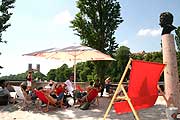 Kulturstrand der Urbanauten auf der Corneliusbrücke (Foto: Marikka-Laila Maisel)